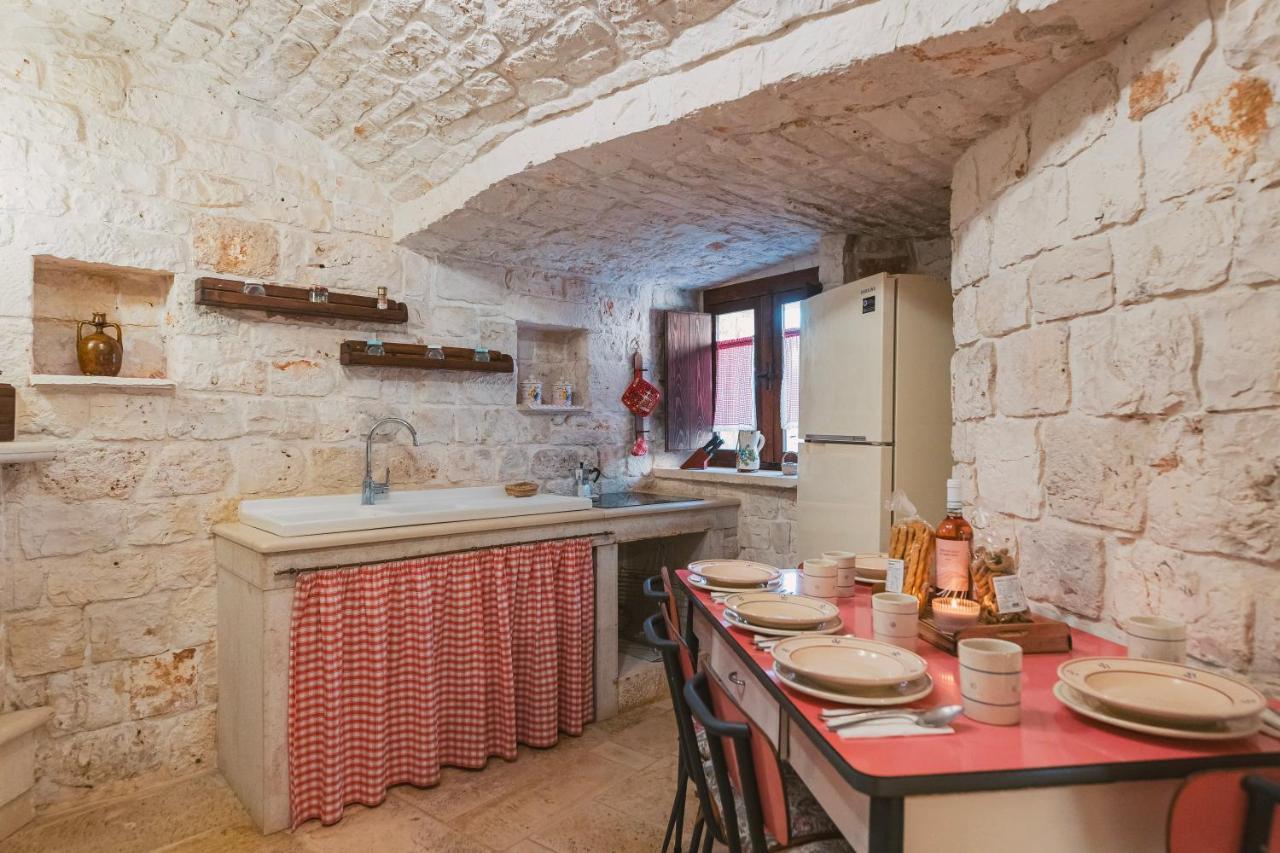 Trulli Country House Carla'S Secret Castellana Grotte Exterior photo